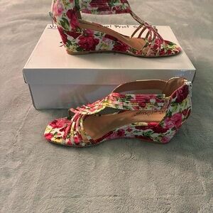 Floral Print Wedge Sandals